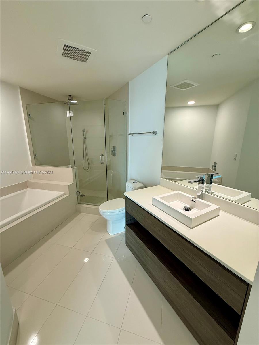 1100 S Miami Ave #3710, Miami FL 33130