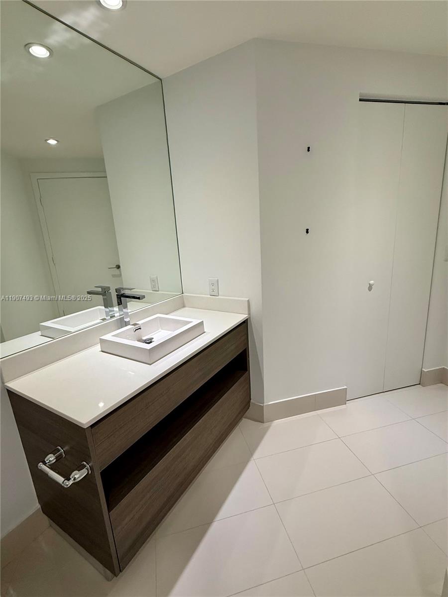 1100 S Miami Ave #3710, Miami FL 33130