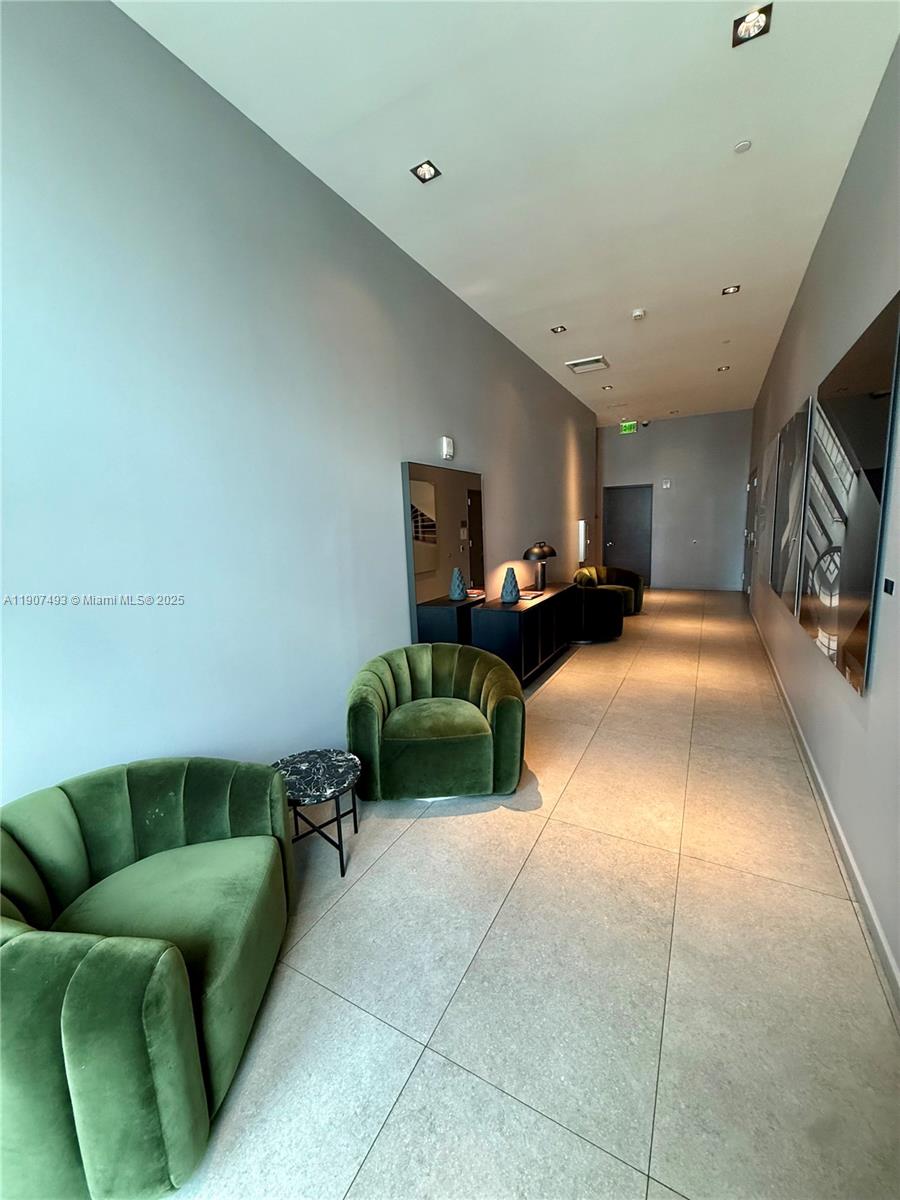 1100 S Miami Ave #3710, Miami FL 33130