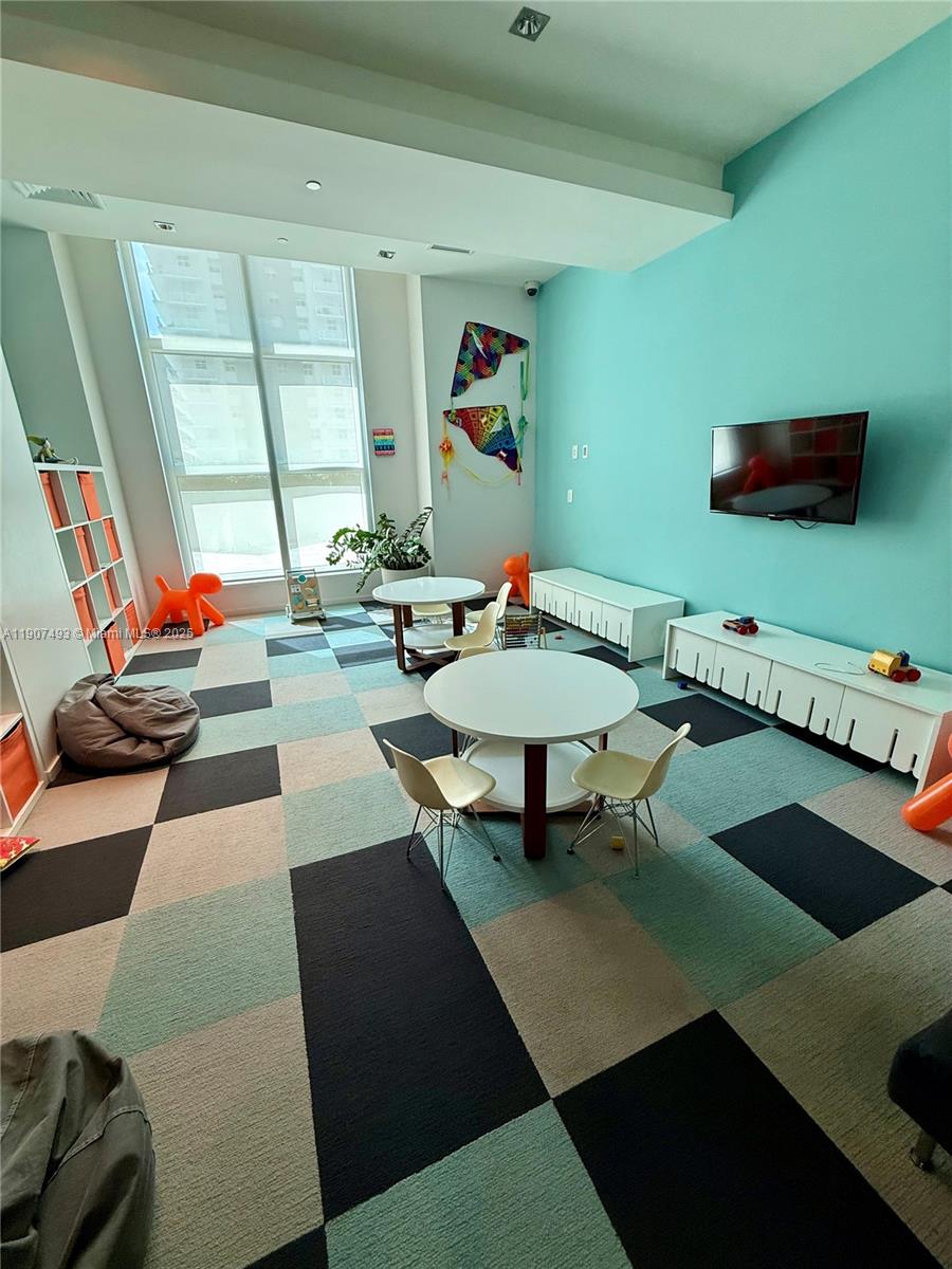 1100 S Miami Ave #3710, Miami FL 33130