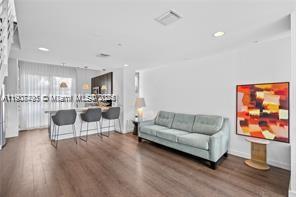 1600 Michigan Ave #7, Miami Beach FL 33139