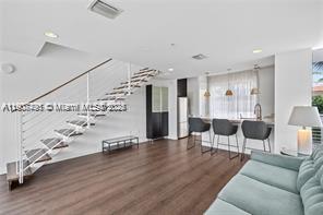1600 Michigan Ave #7, Miami Beach FL 33139