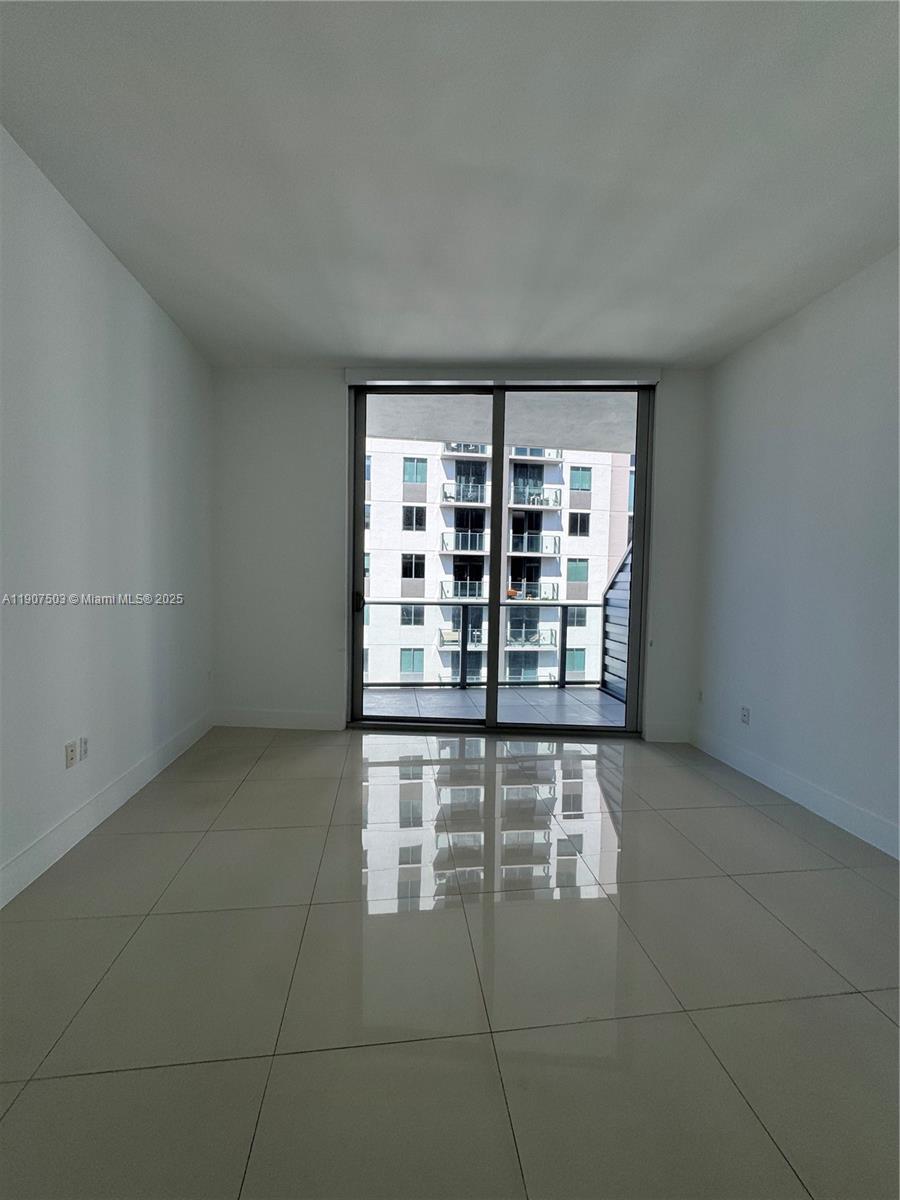 1010 SW 2nd Ave #LPH05, Miami FL 33130