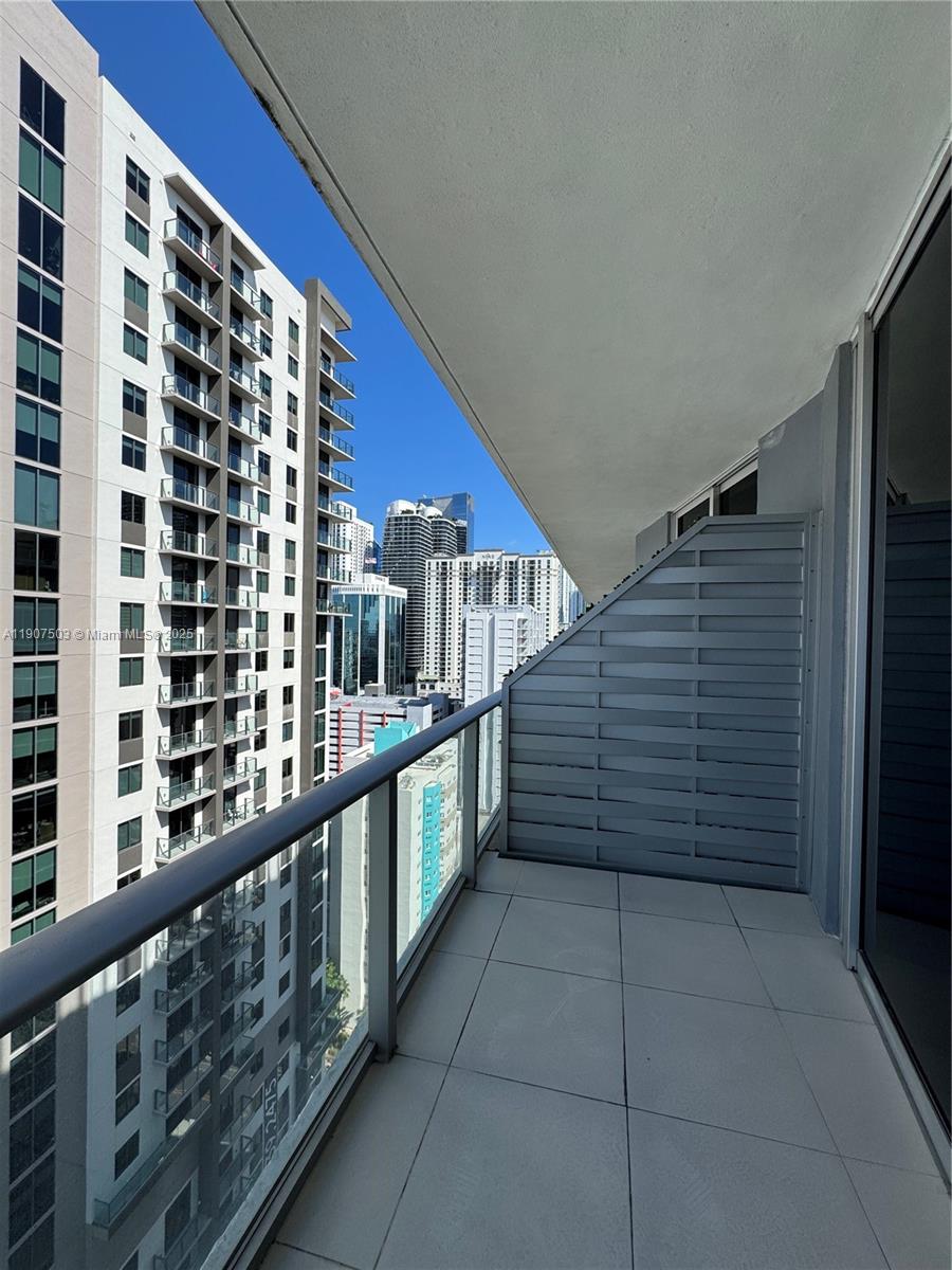1010 SW 2nd Ave #LPH05, Miami FL 33130
