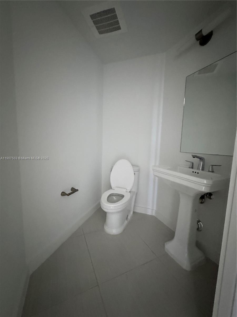 1010 SW 2nd Ave #LPH05, Miami FL 33130