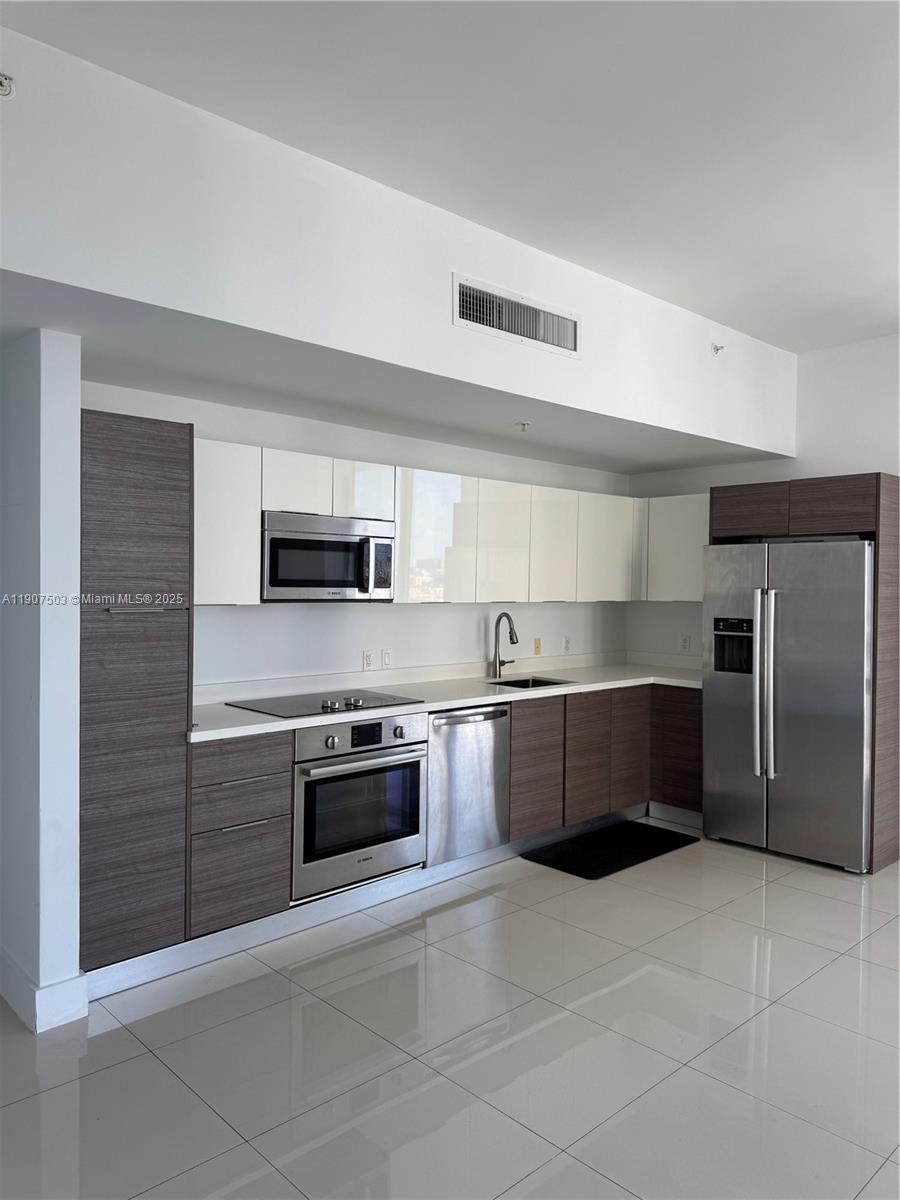 1010 SW 2nd Ave #LPH05, Miami FL 33130