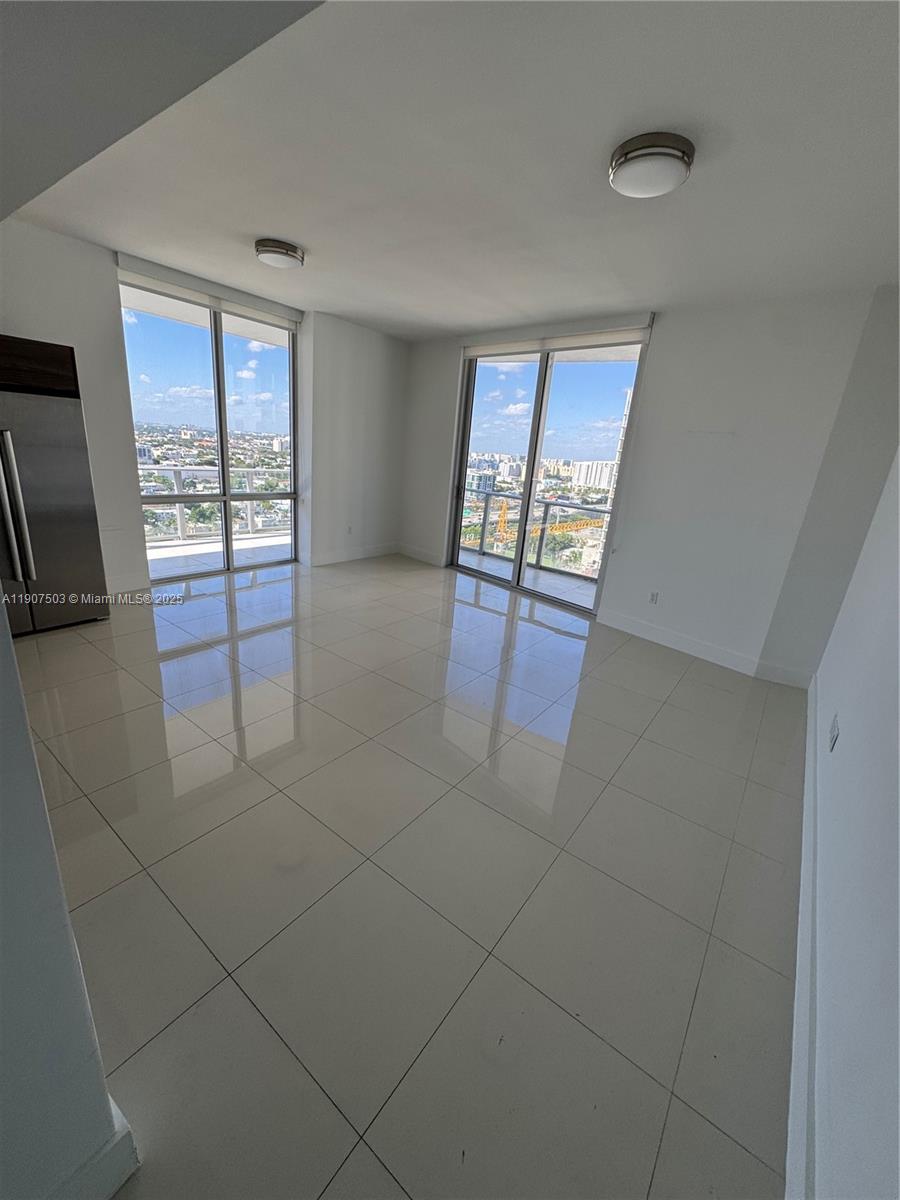 1010 SW 2nd Ave #LPH05, Miami FL 33130