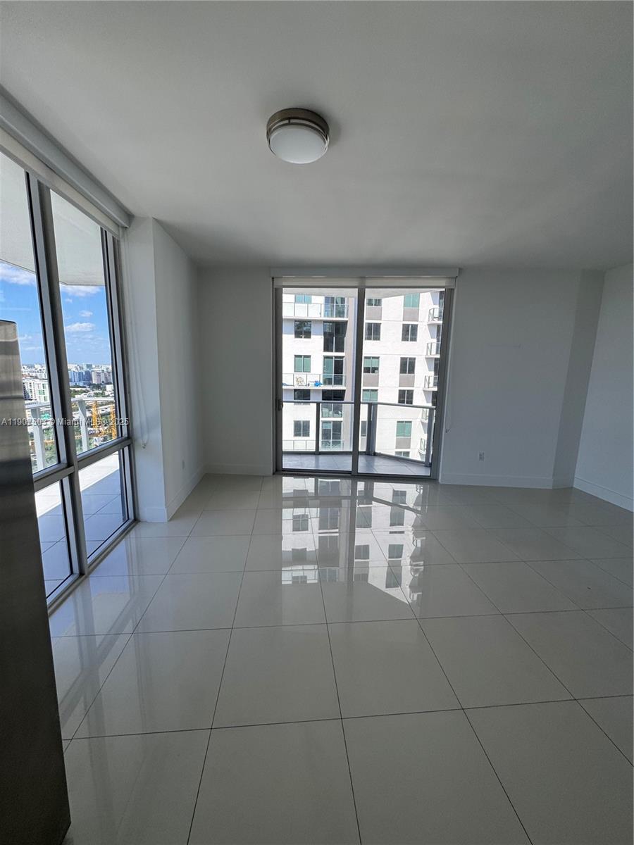 1010 SW 2nd Ave #LPH05, Miami FL 33130