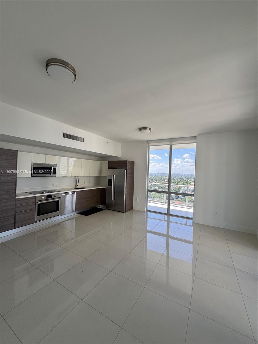 1010 SW 2nd Ave #LPH05, Miami FL 33130