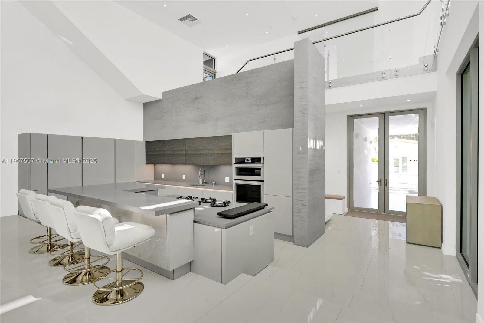 7830 Atlantic Way, Miami Beach FL 33141