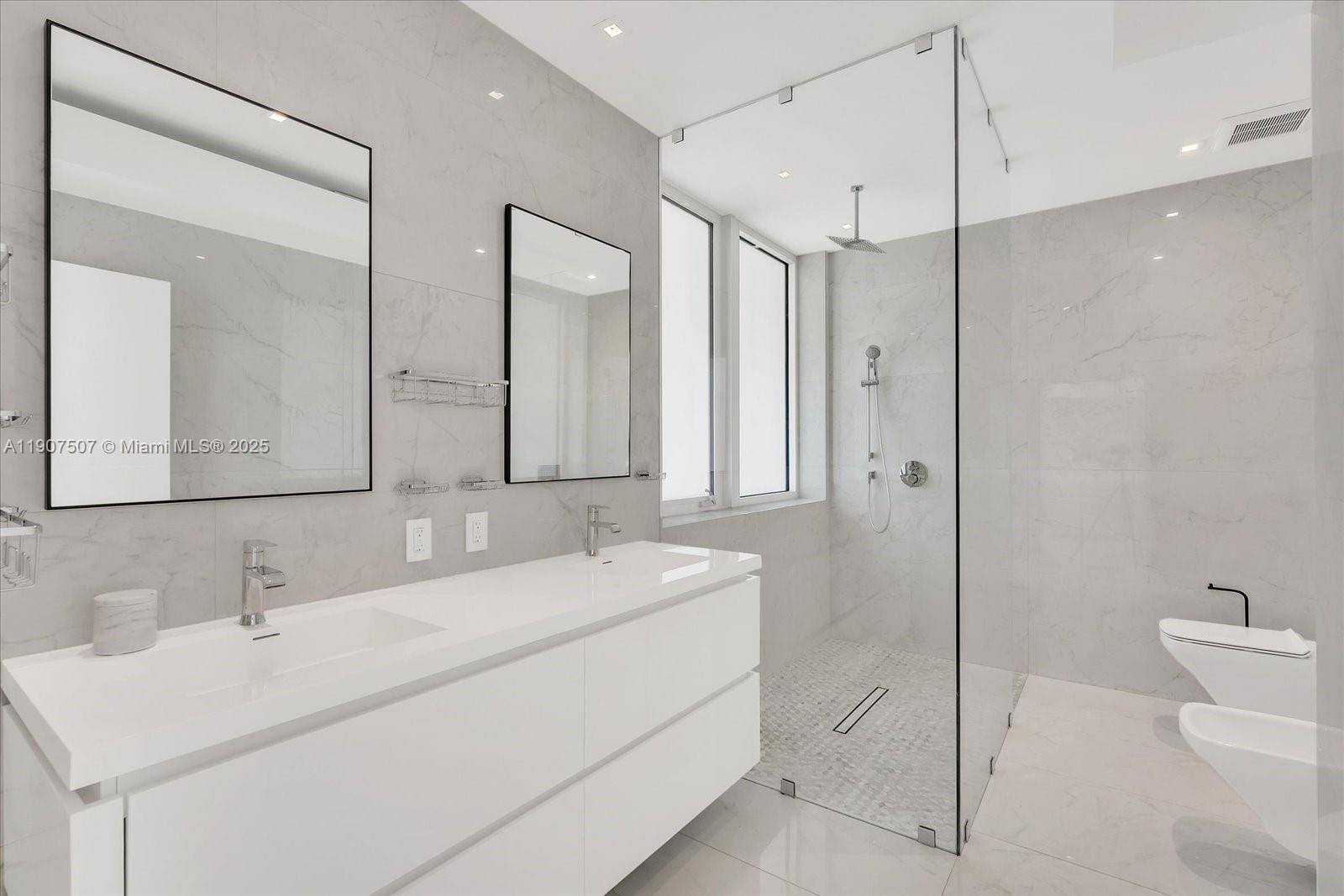 7830 Atlantic Way, Miami Beach FL 33141