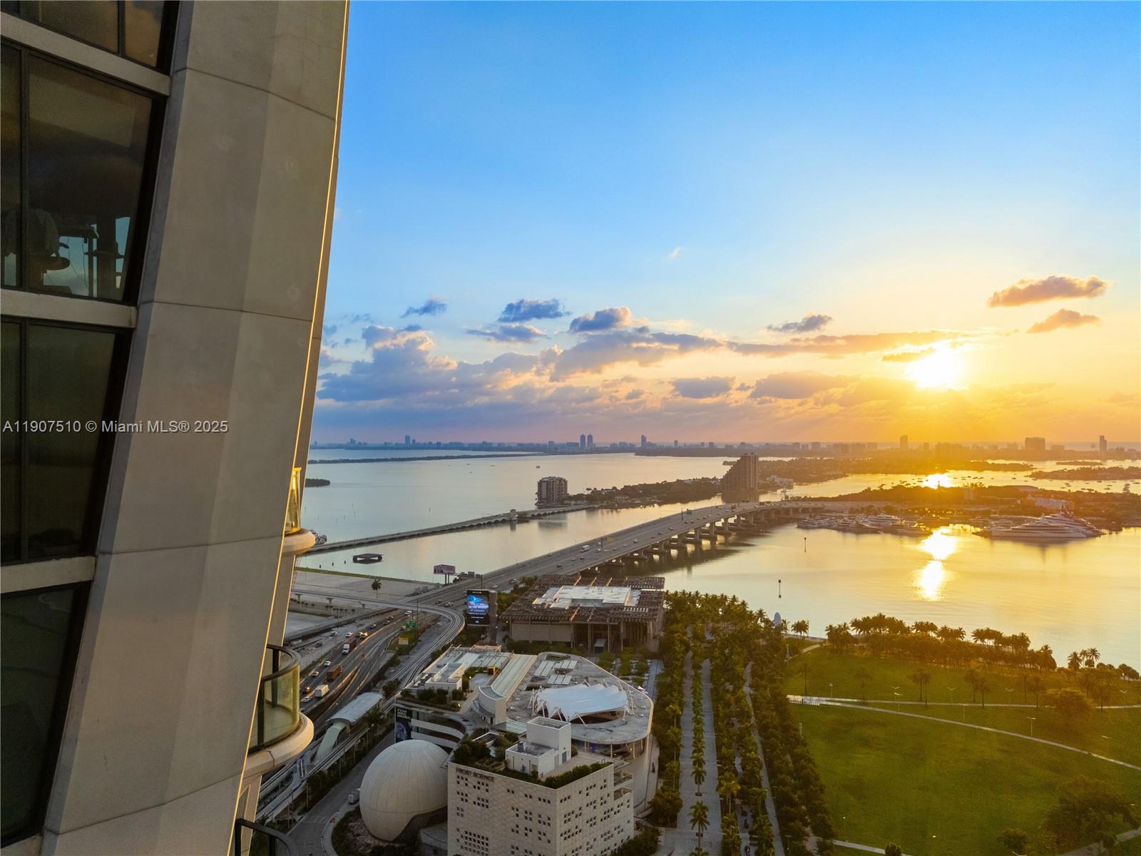 1000 Biscayne Blvd #LPH 4901, Miami FL 33132