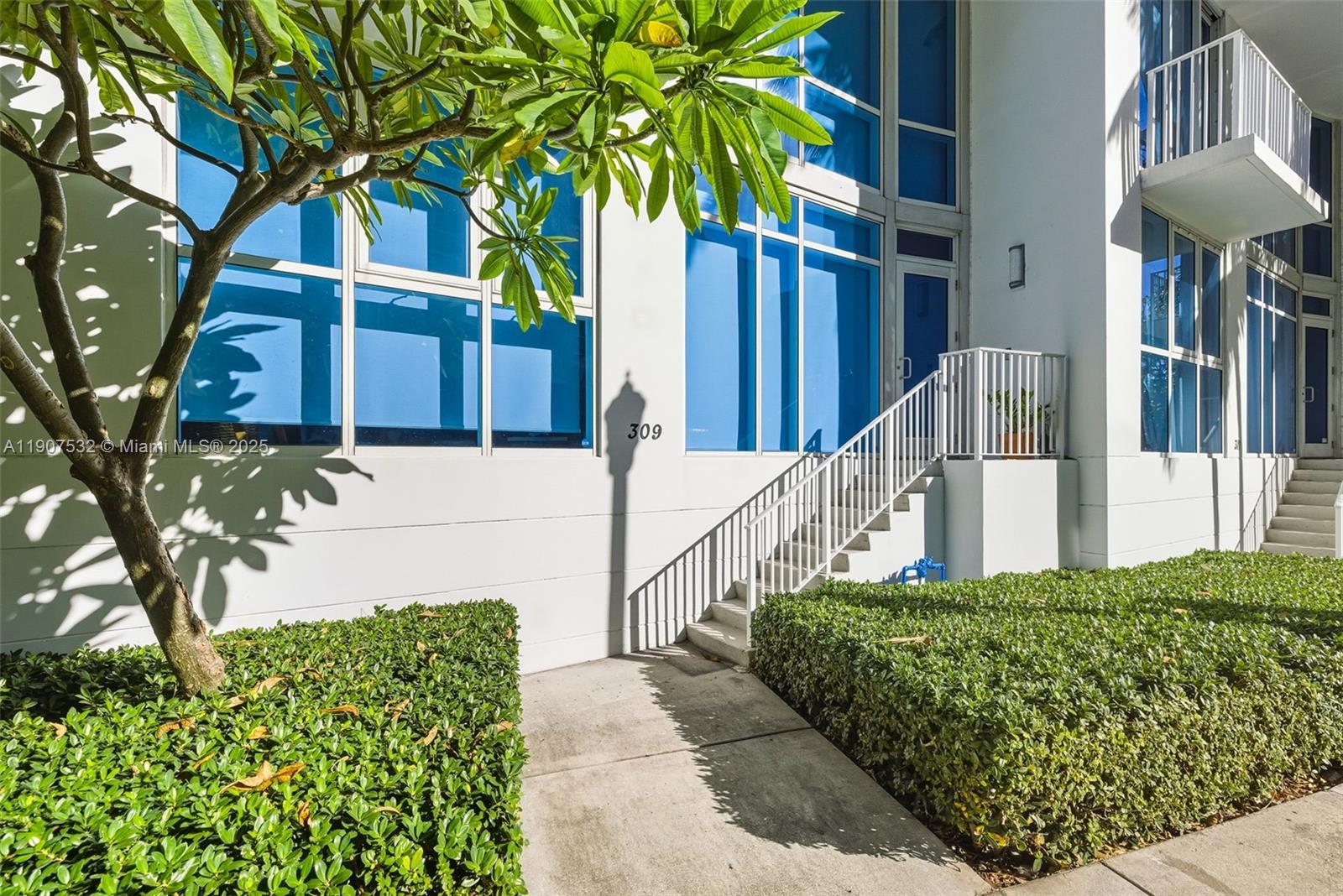 2020 N Bayshore #TH103, Miami FL 33137