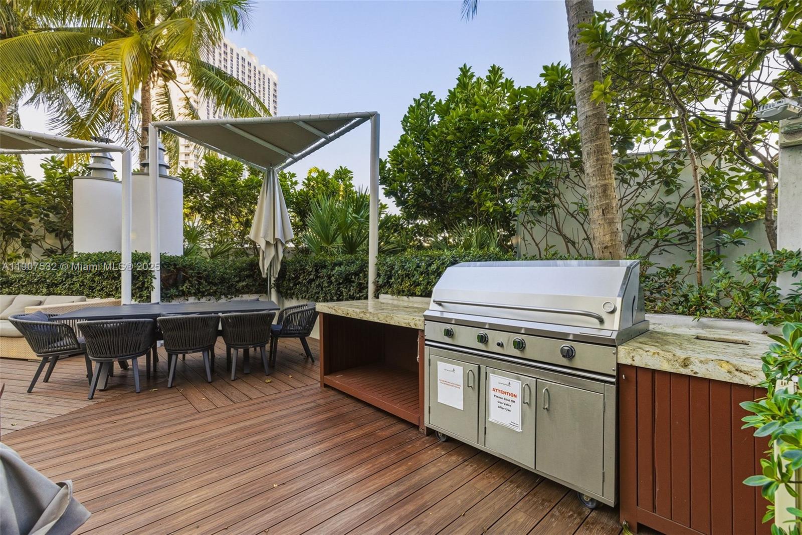 2020 N Bayshore #TH103, Miami FL 33137