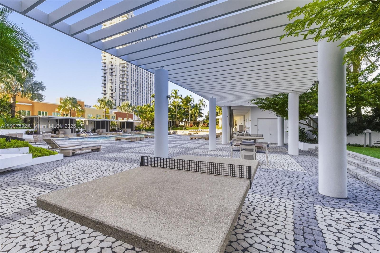2020 N Bayshore #TH103, Miami FL 33137