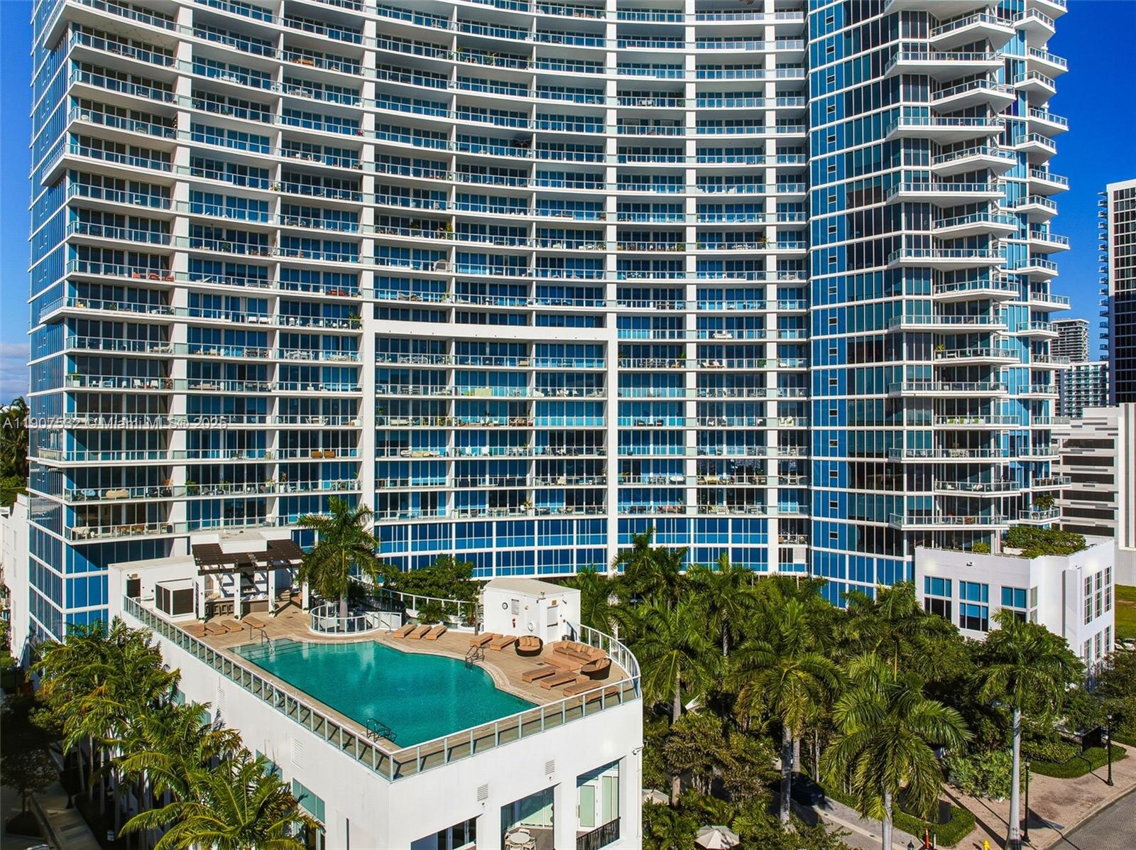 2020 N Bayshore #TH103, Miami FL 33137