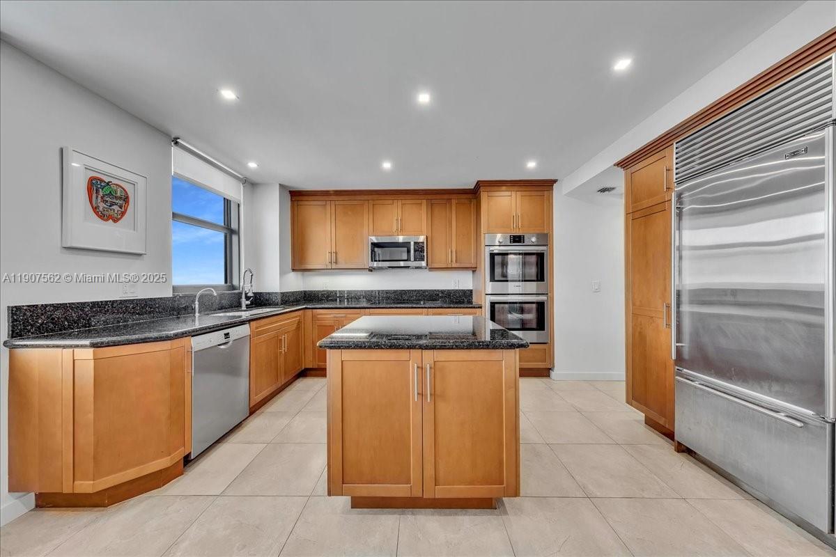 9801 Collins Ave #14Y, Bal Harbour FL 33154