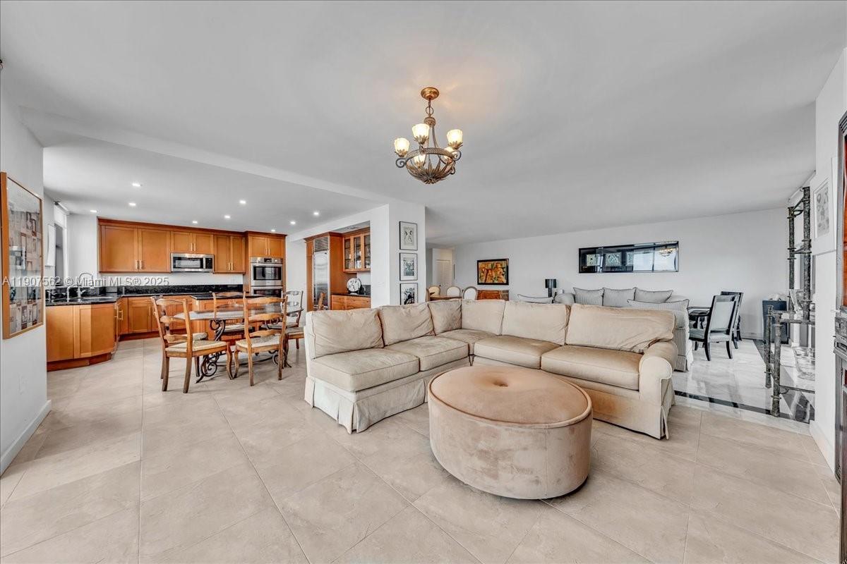 9801 Collins Ave #14Y, Bal Harbour FL 33154