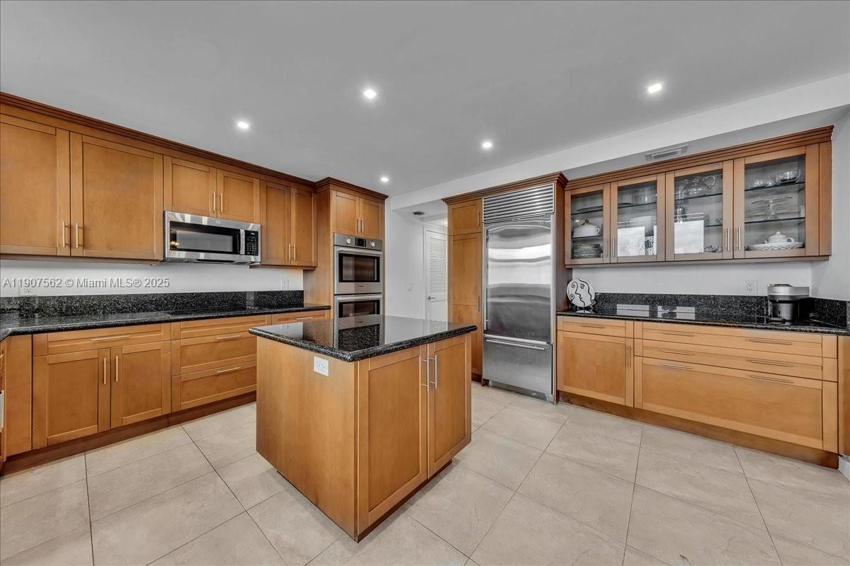 9801 Collins Ave #14Y, Bal Harbour FL 33154