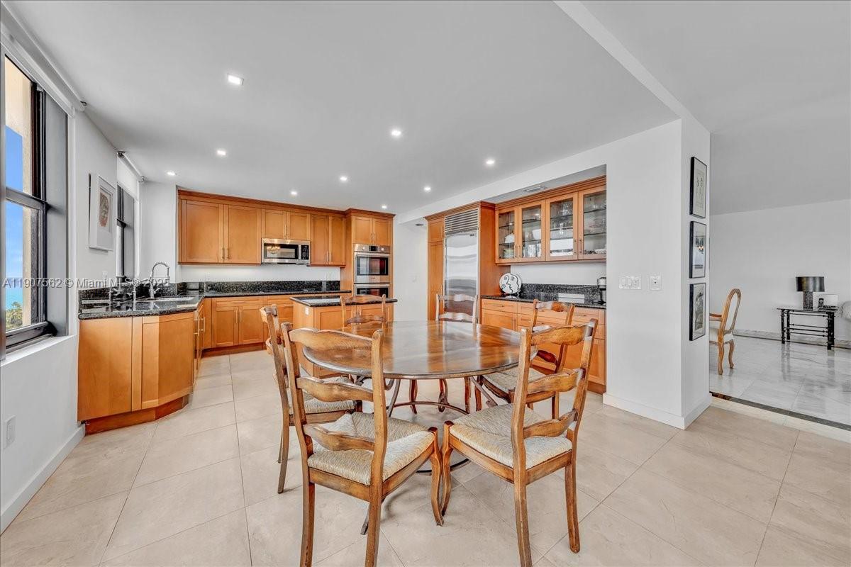 9801 Collins Ave #14Y, Bal Harbour FL 33154