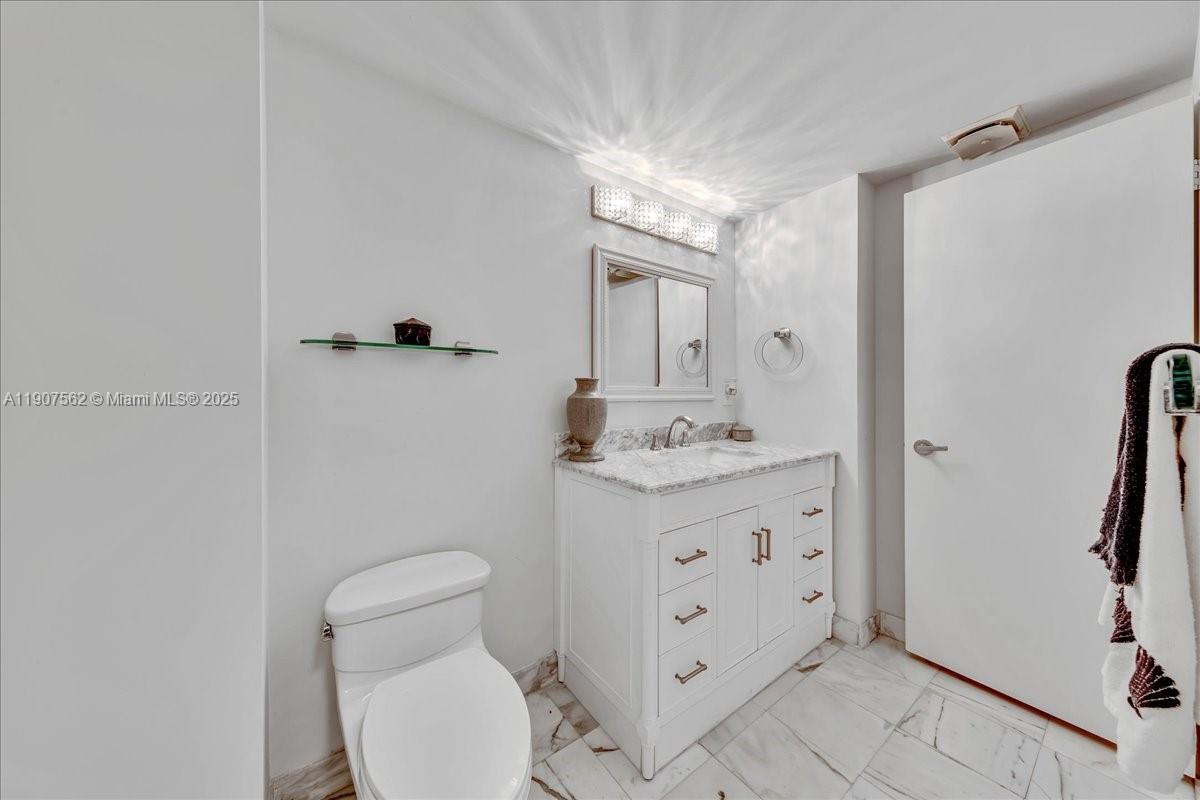 9801 Collins Ave #14Y, Bal Harbour FL 33154