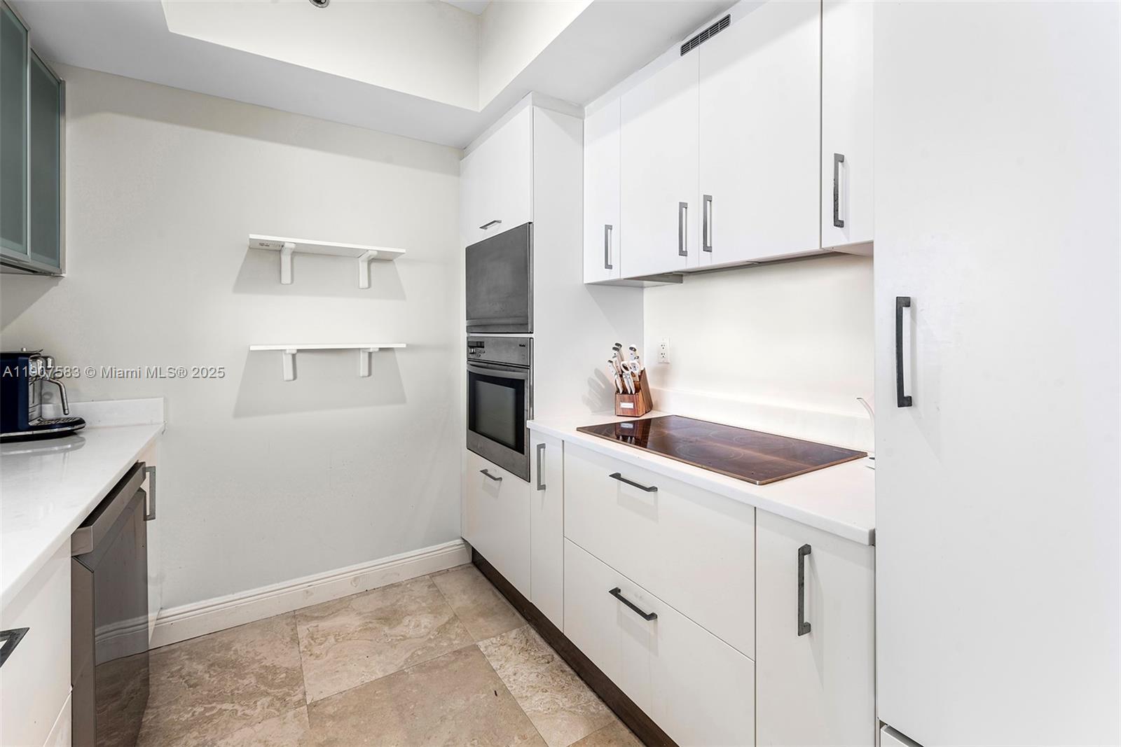 450 Alton Rd #3010, Miami Beach FL 33139