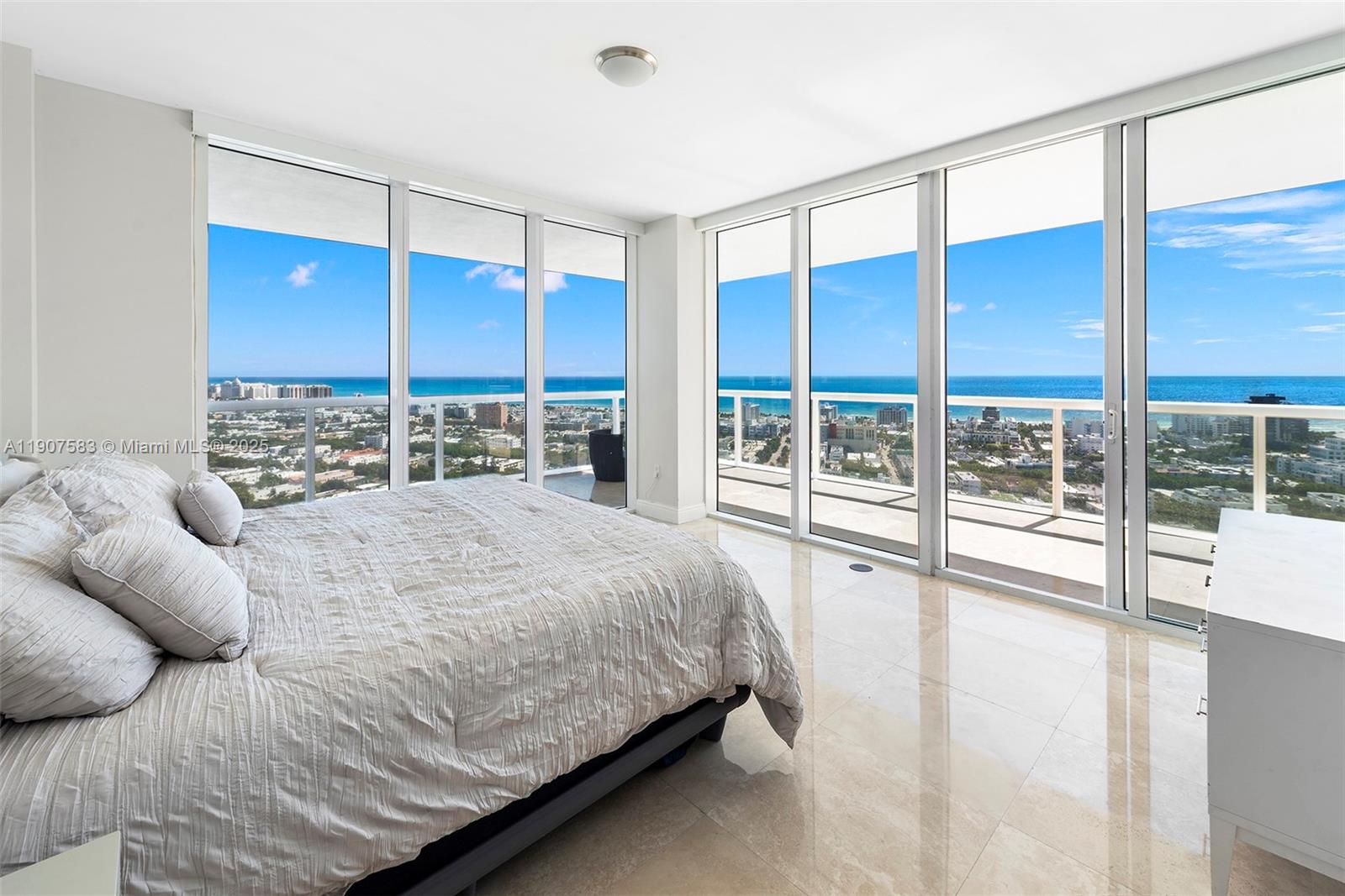 450 Alton Rd #3010, Miami Beach FL 33139