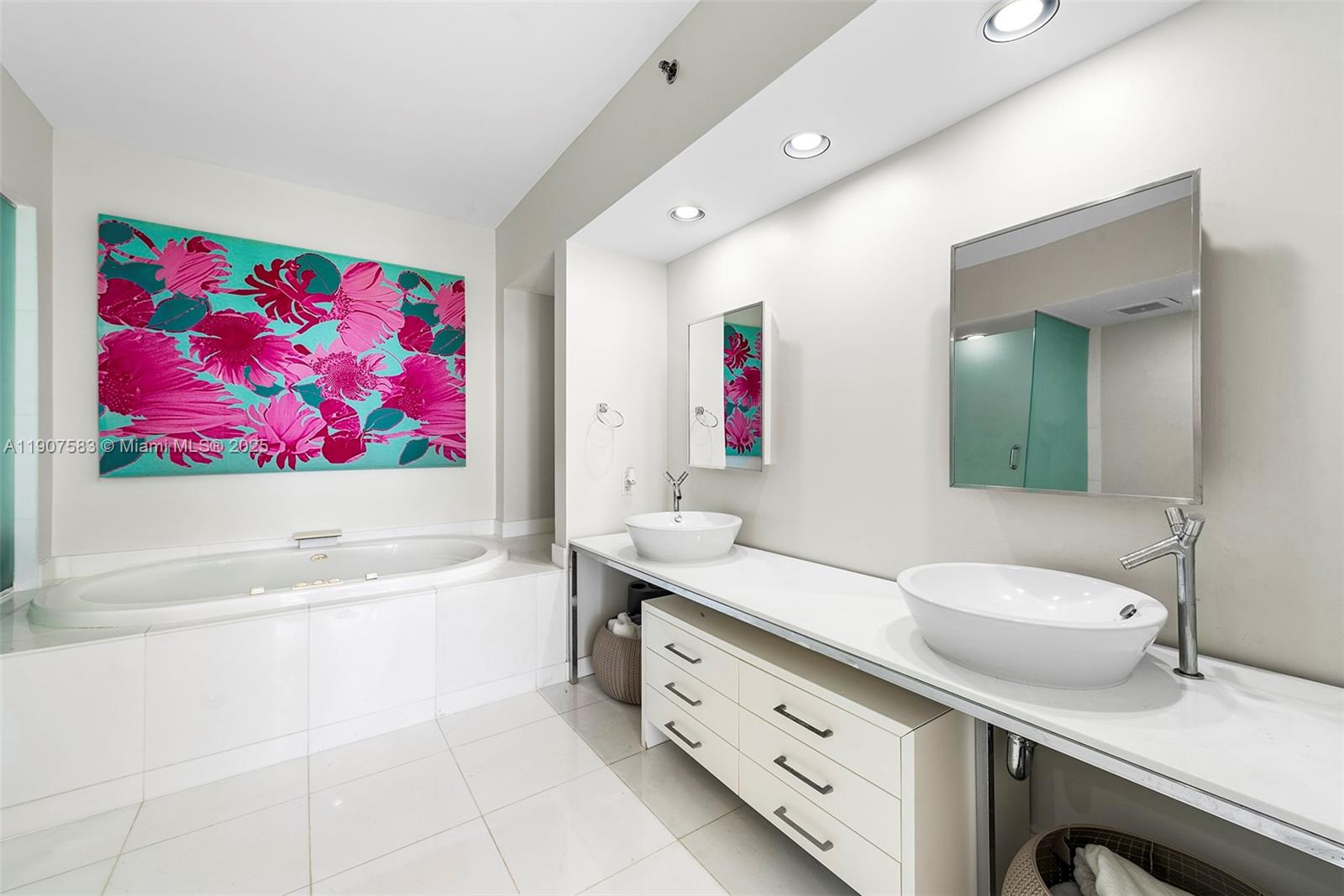 450 Alton Rd #3010, Miami Beach FL 33139