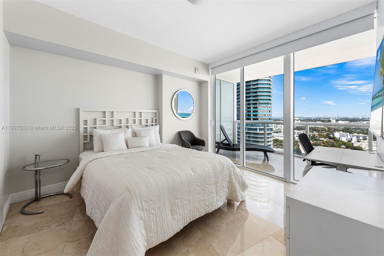 450 Alton Rd #3010, Miami Beach FL 33139