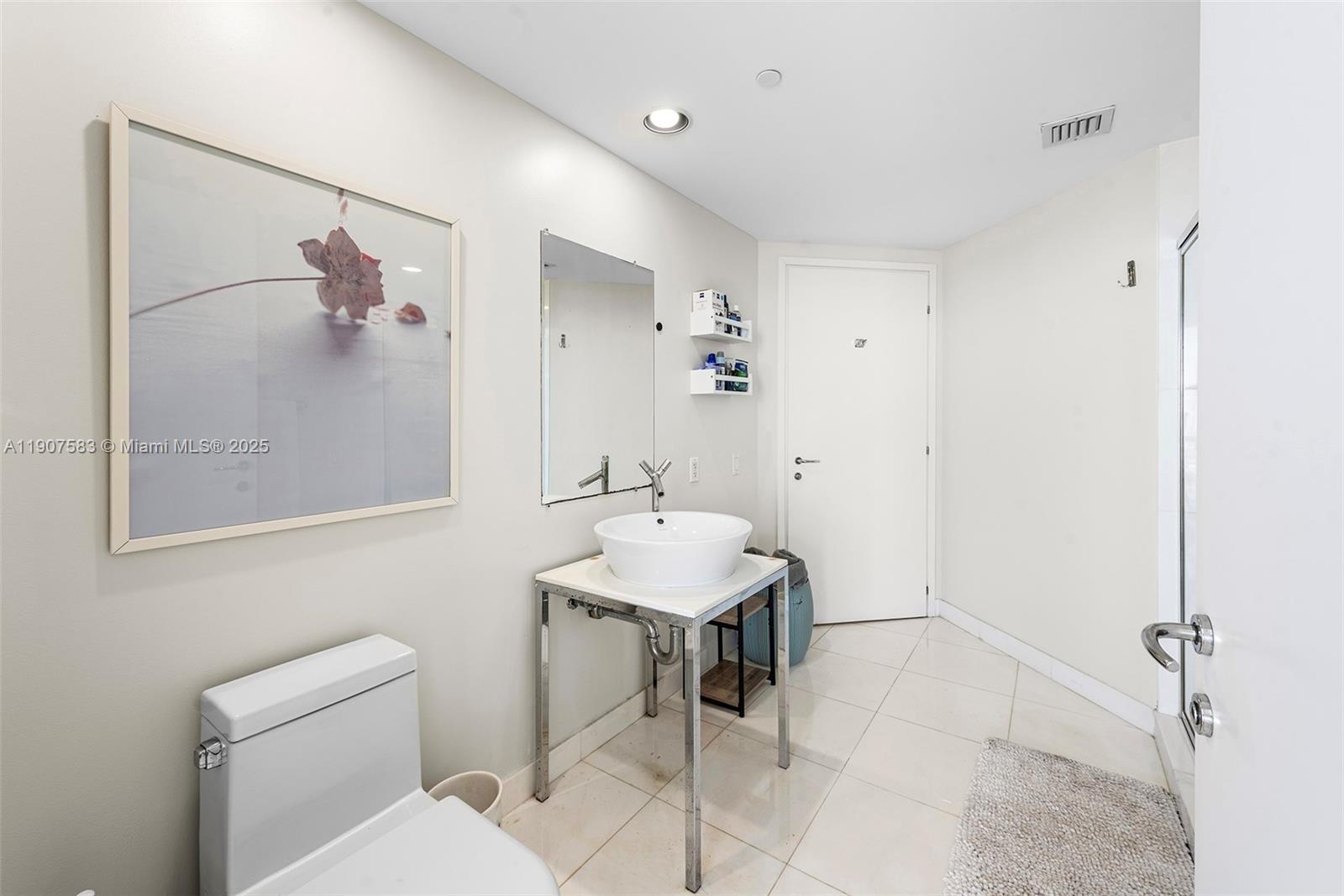 450 Alton Rd #3010, Miami Beach FL 33139