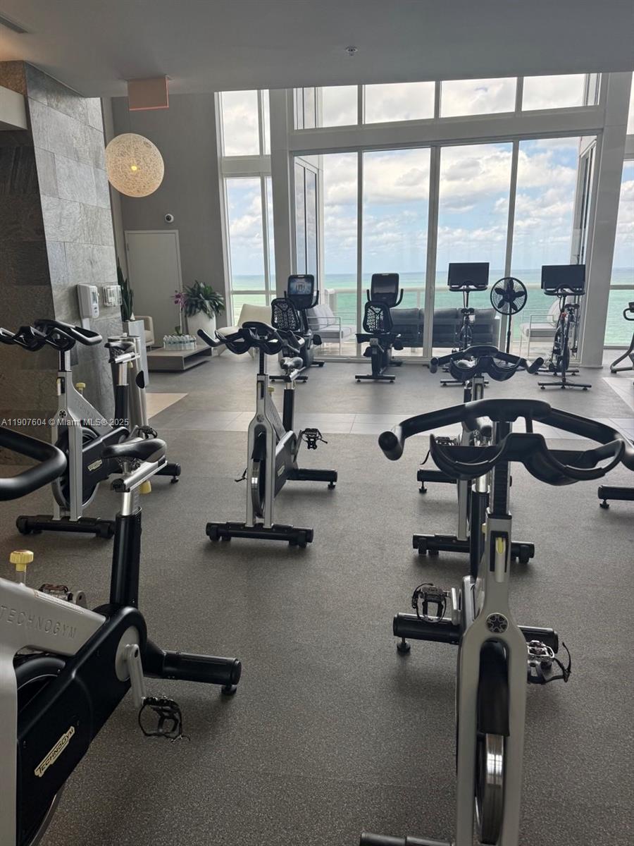 18201 Collins Ave #1408, Sunny Isles Beach FL 33160