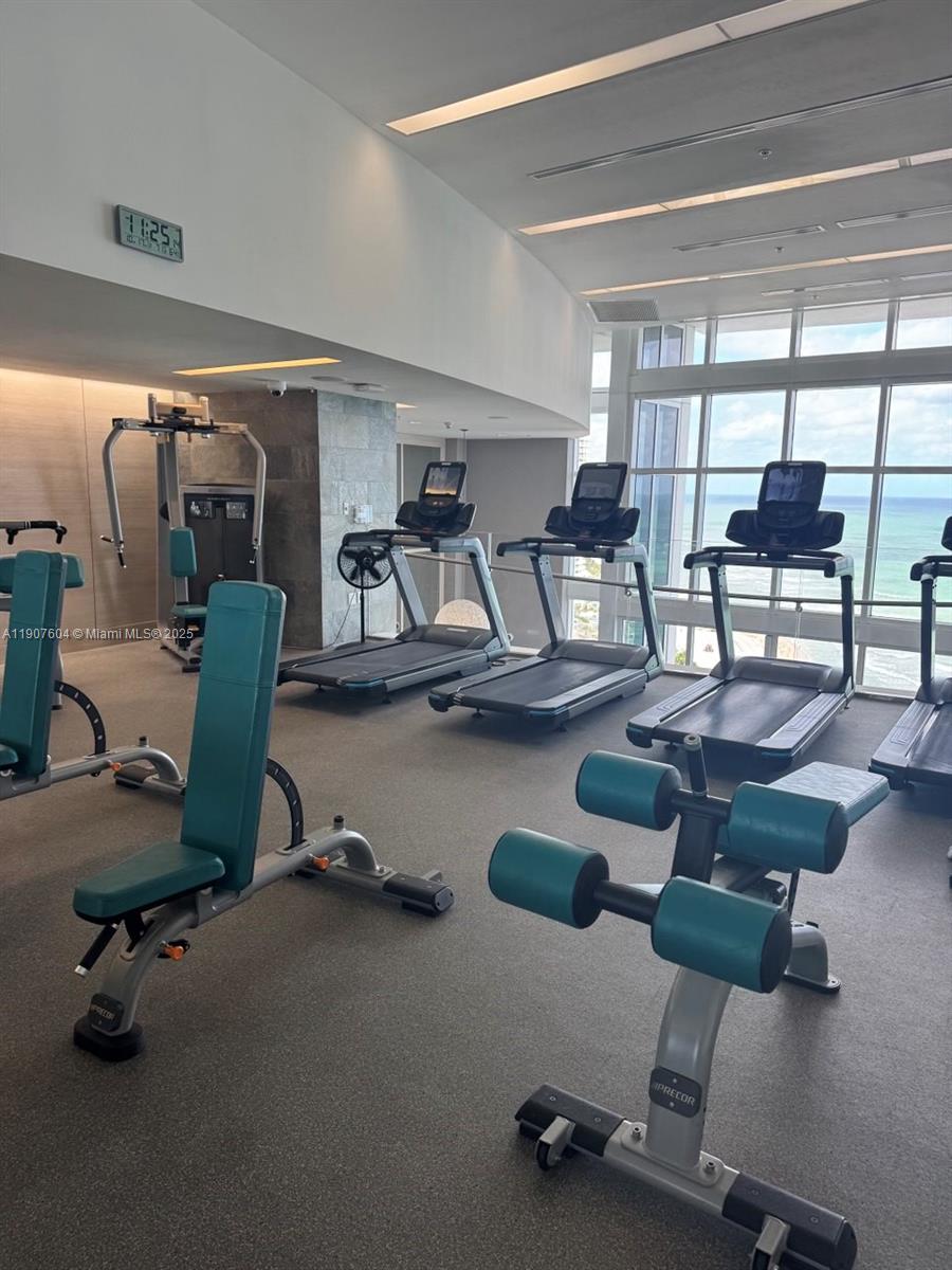 18201 Collins Ave #1408, Sunny Isles Beach FL 33160