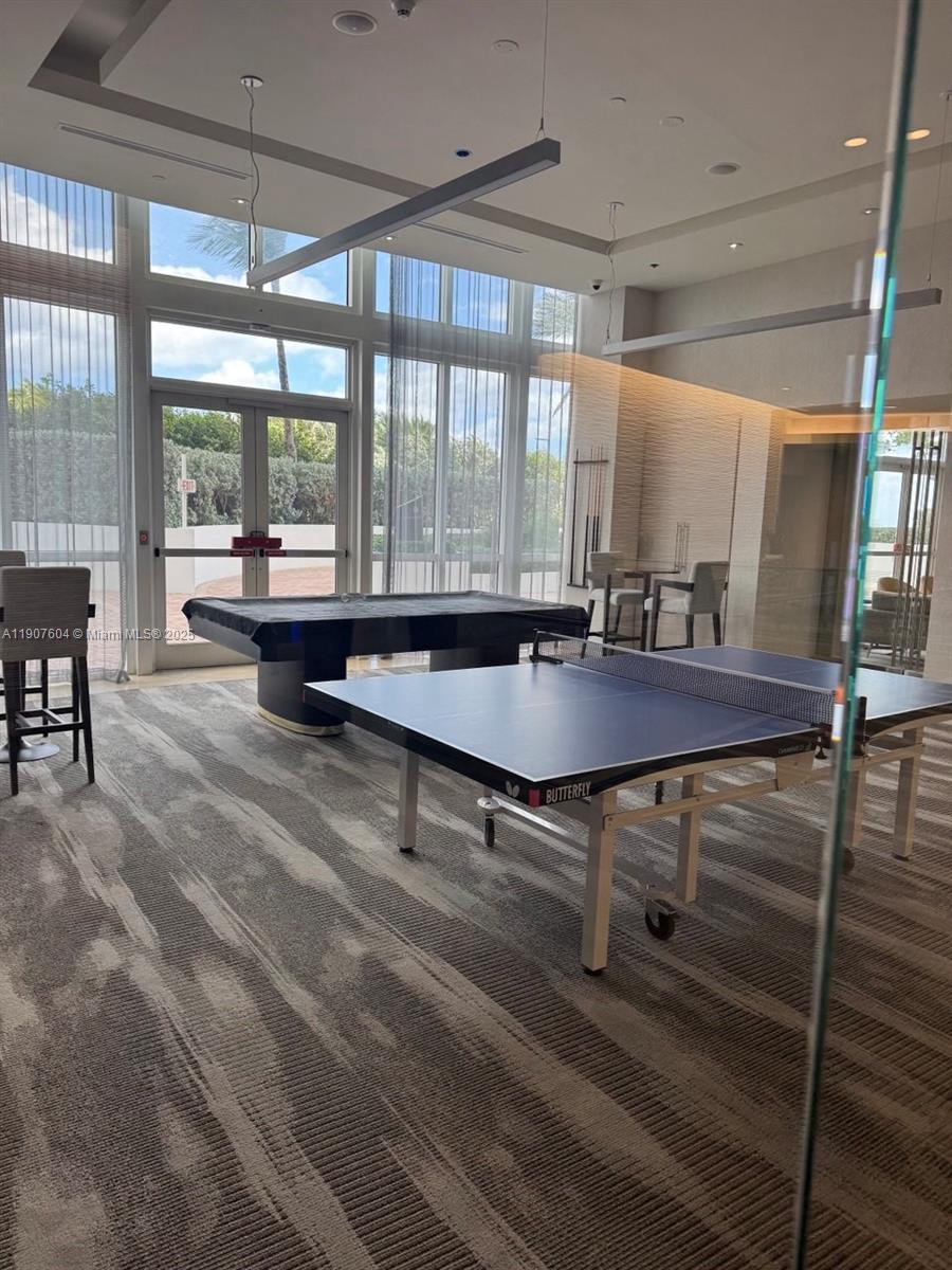 18201 Collins Ave #1408, Sunny Isles Beach FL 33160
