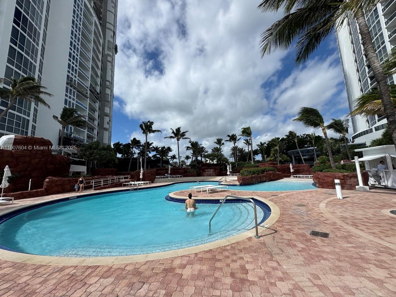 18201 Collins Ave #1408, Sunny Isles Beach FL 33160