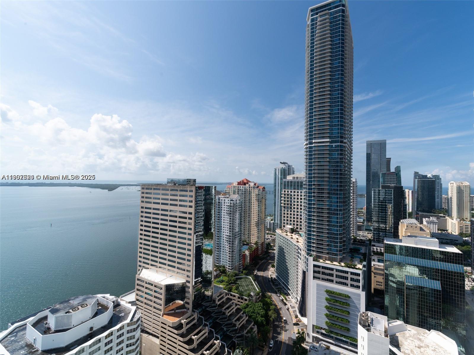 950 Brickell Bay Dr #3905, Miami FL 33131