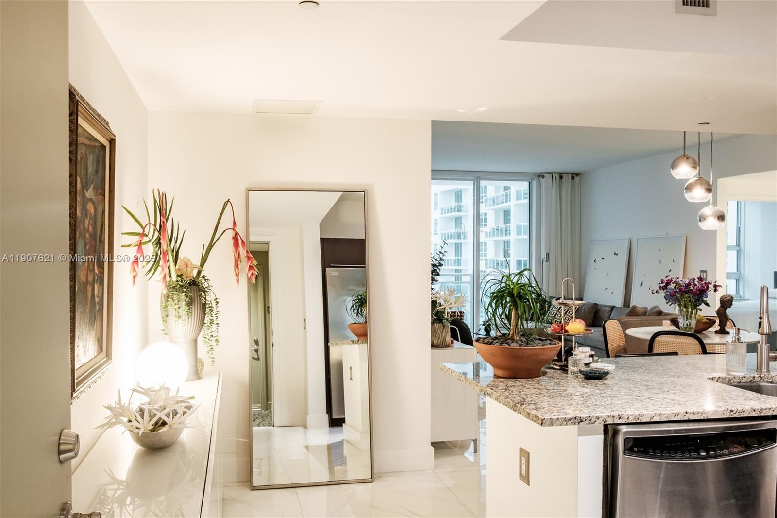 950 Brickell Bay Dr #3905, Miami FL 33131