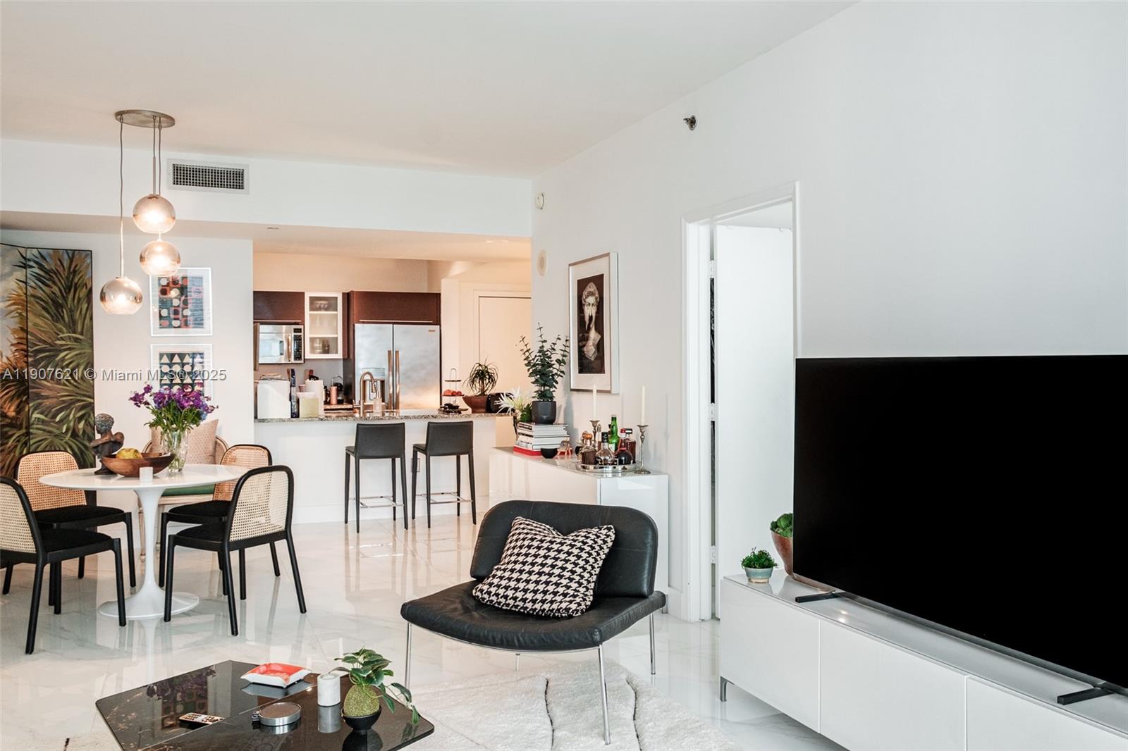 950 Brickell Bay Dr #3905, Miami FL 33131