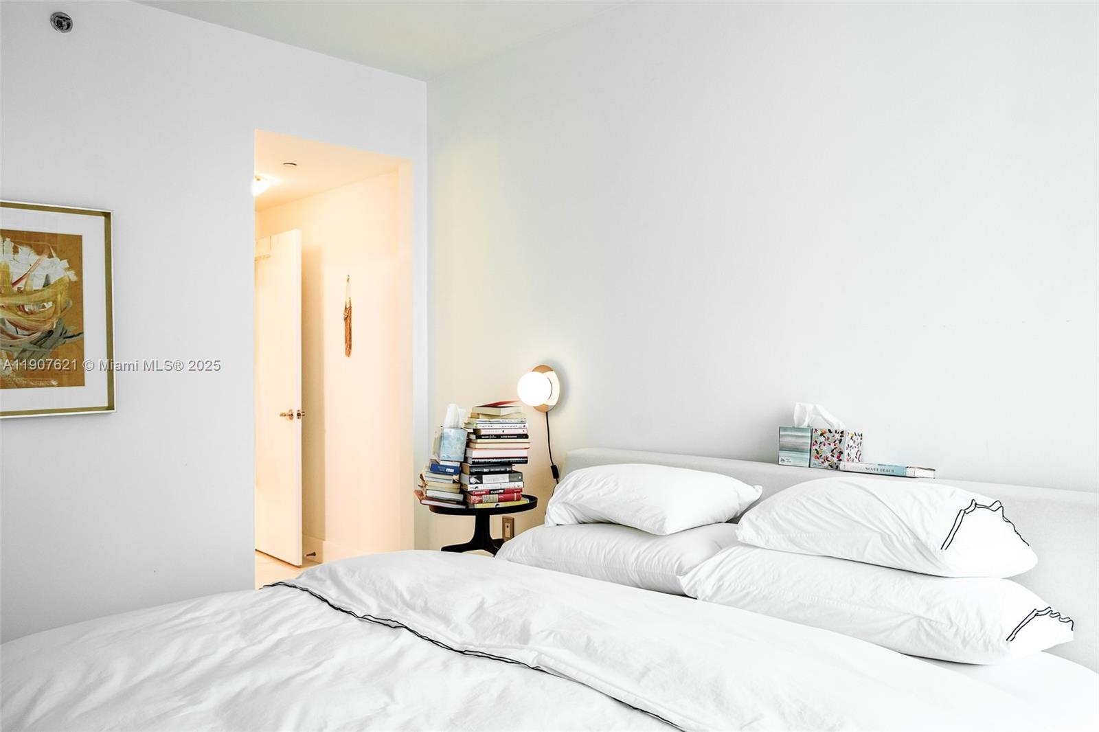 950 Brickell Bay Dr #3905, Miami FL 33131