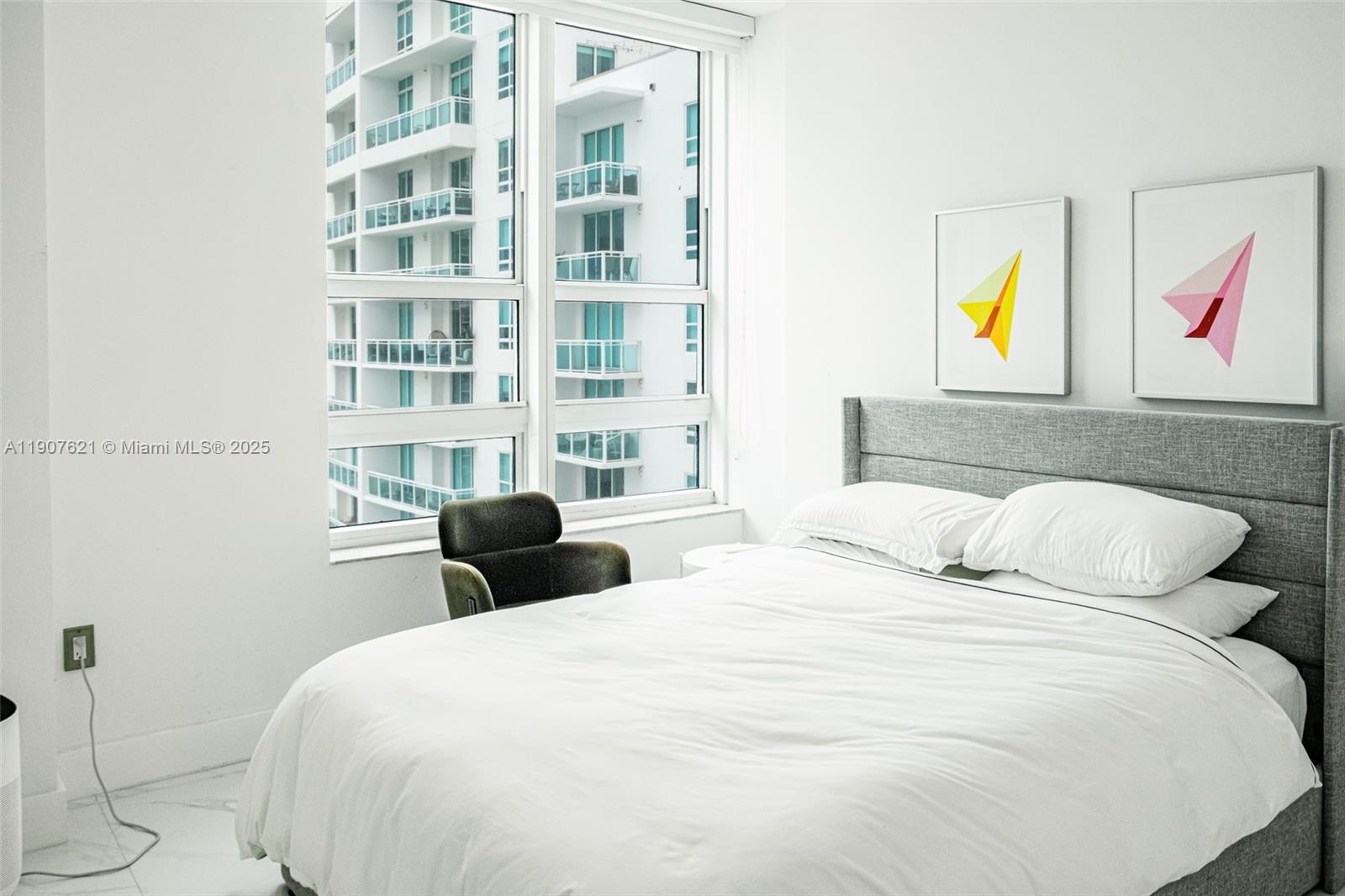 950 Brickell Bay Dr #3905, Miami FL 33131