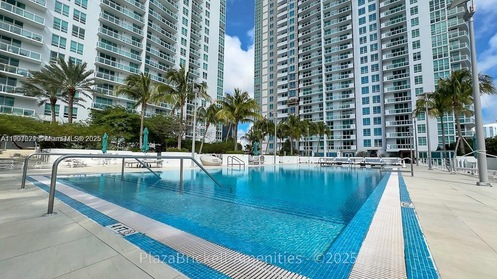950 Brickell Bay Dr #3905, Miami FL 33131