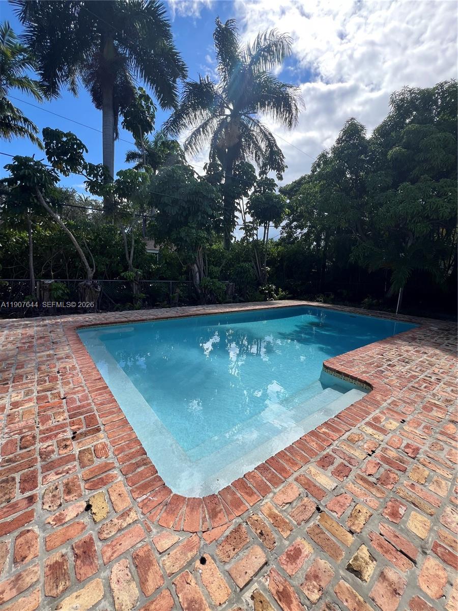 12525 Bernal St, Coral Gables FL 33156