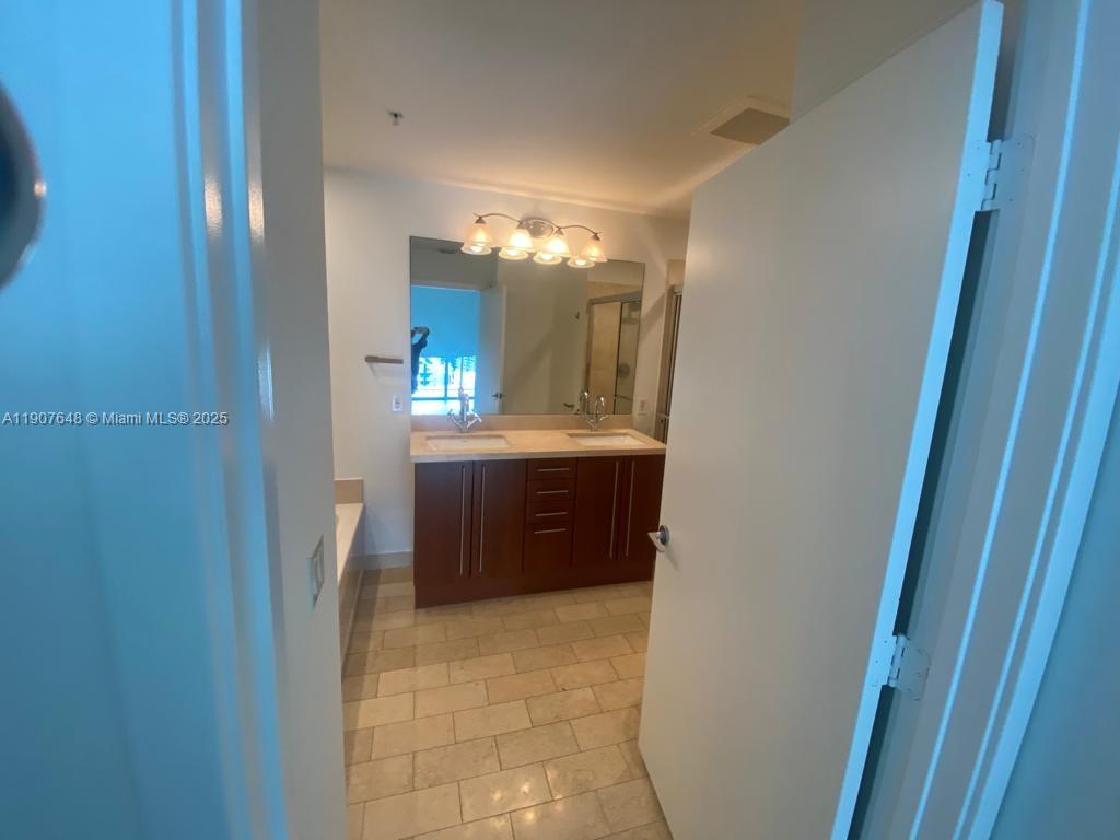 1111 SW 1st Ave #2217-N, Miami FL 33130