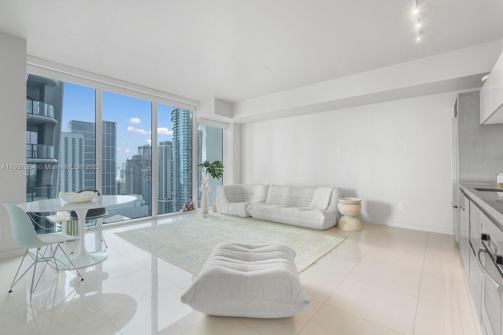 1040 Biscayne Blvd #2908, Miami FL 33132
