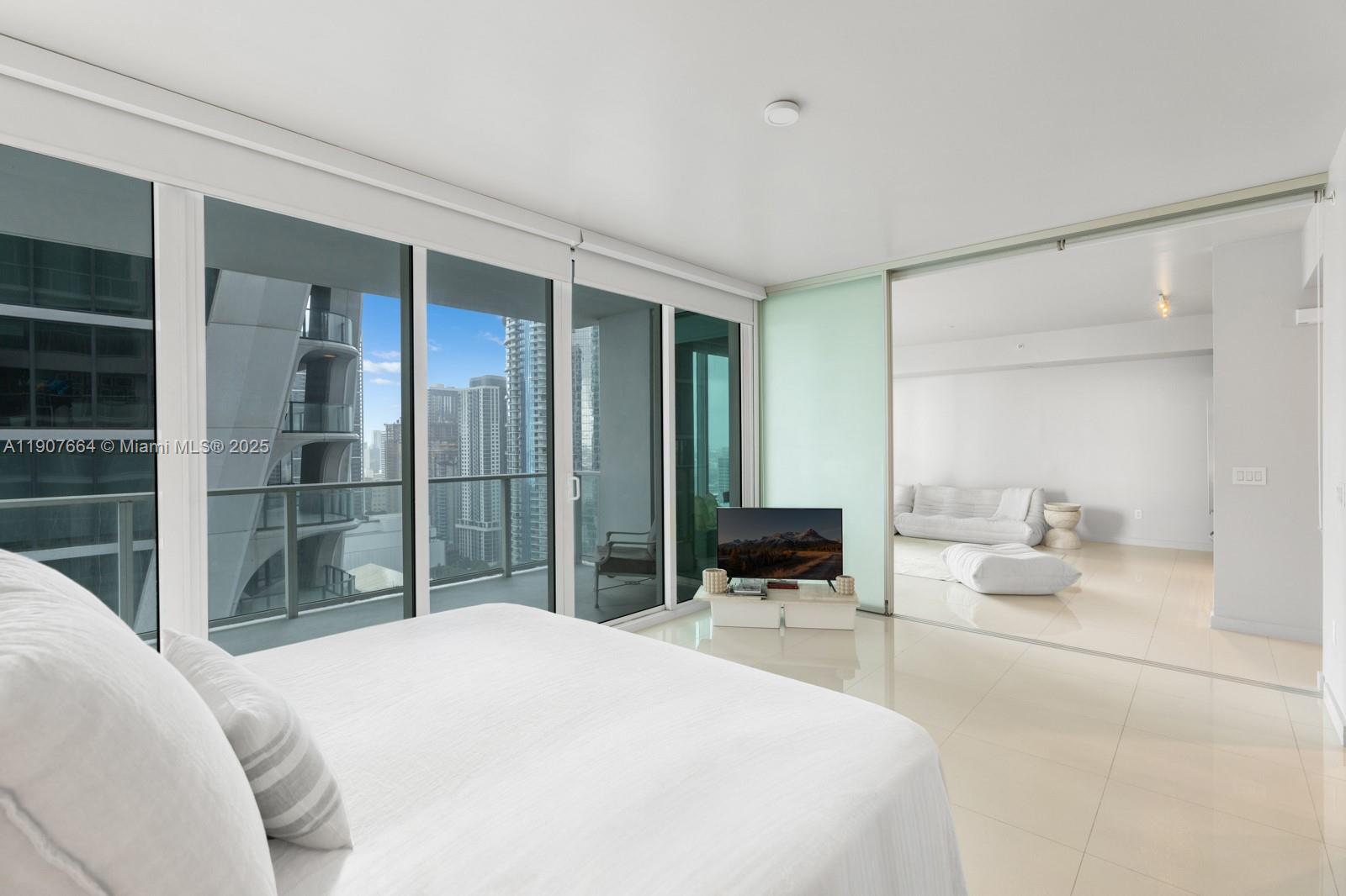 1040 Biscayne Blvd #2908, Miami FL 33132