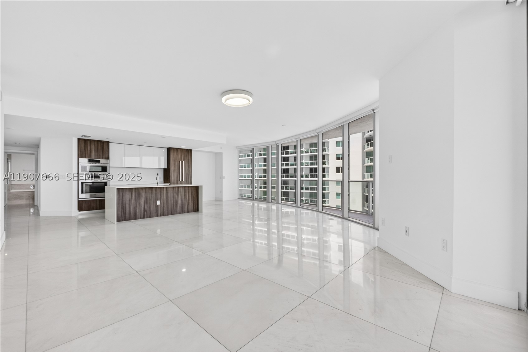 488 NE 18th St #1815, Miami FL 33132