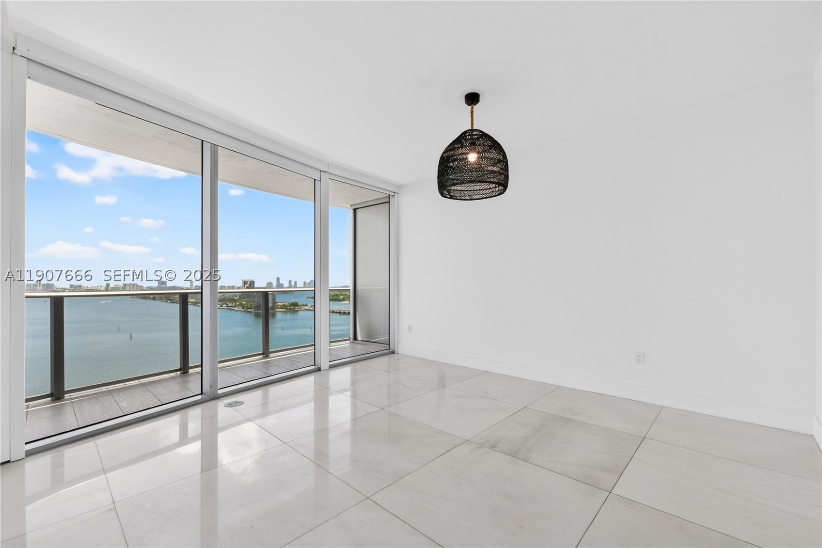 488 NE 18th St #1815, Miami FL 33132