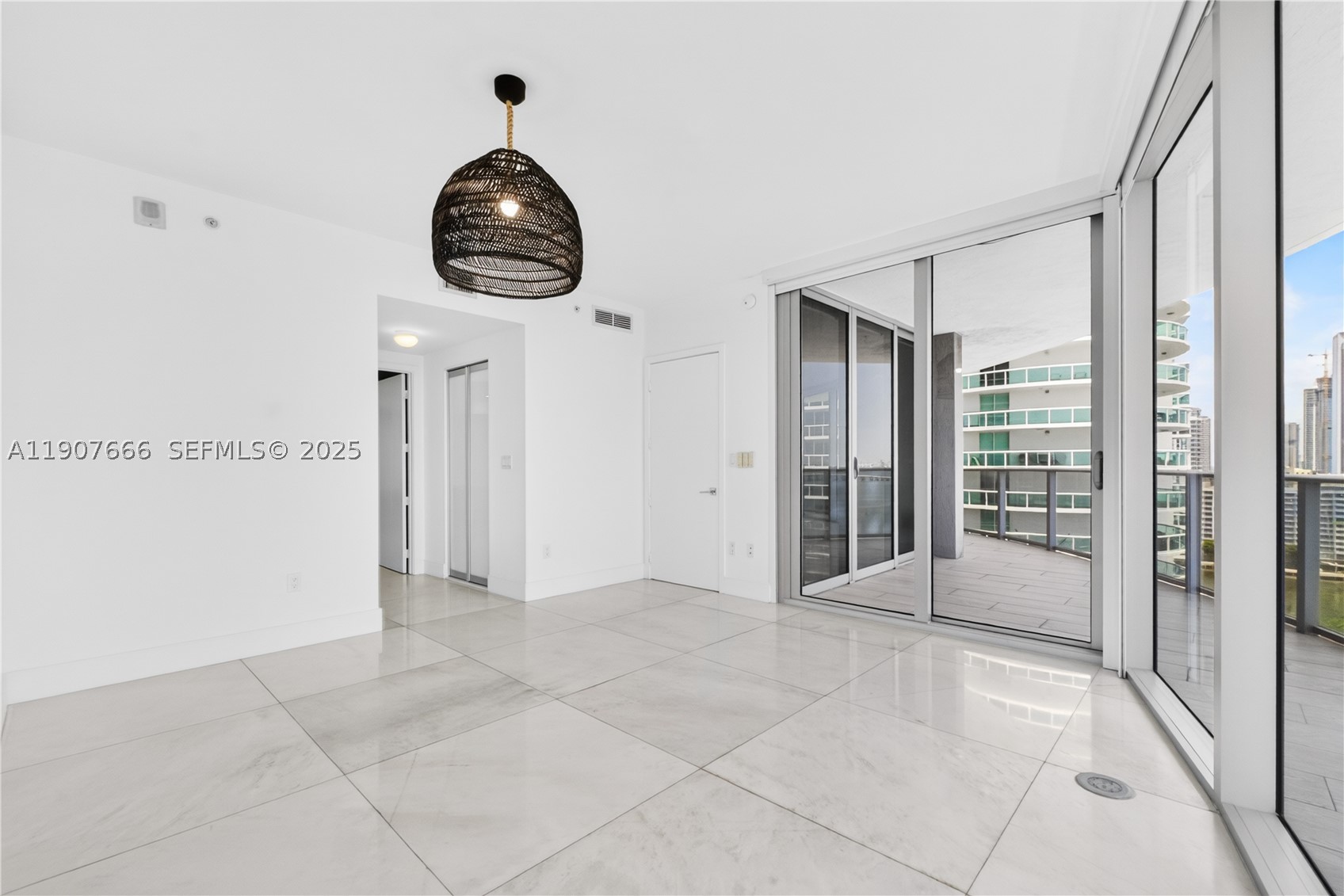 488 NE 18th St #1815, Miami FL 33132