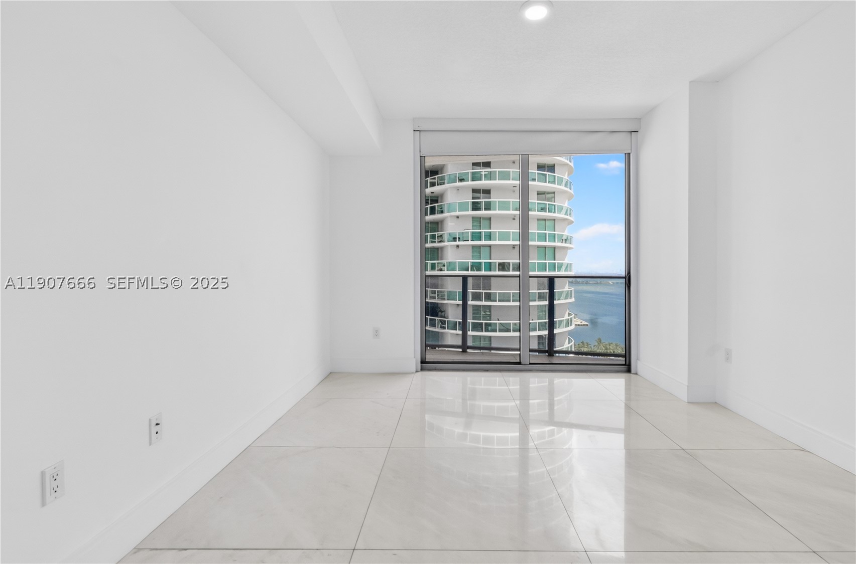488 NE 18th St #1815, Miami FL 33132