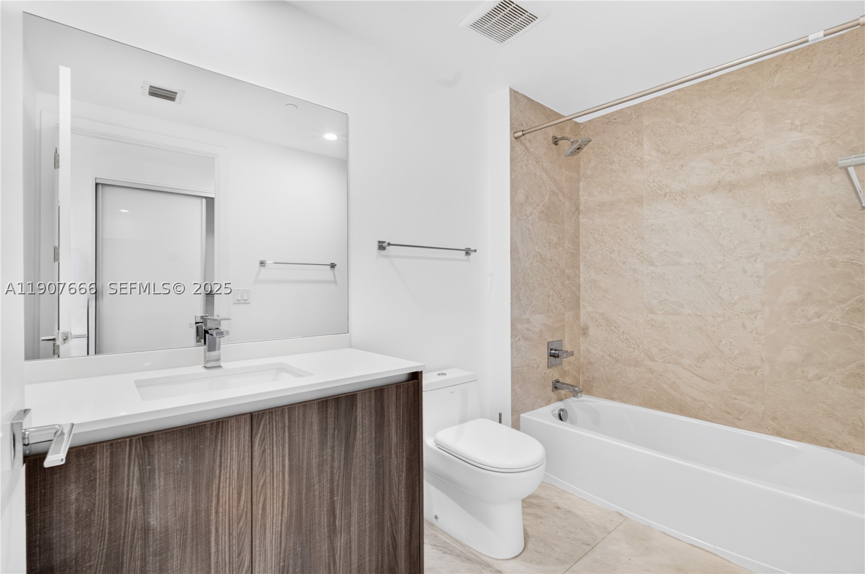 488 NE 18th St #1815, Miami FL 33132