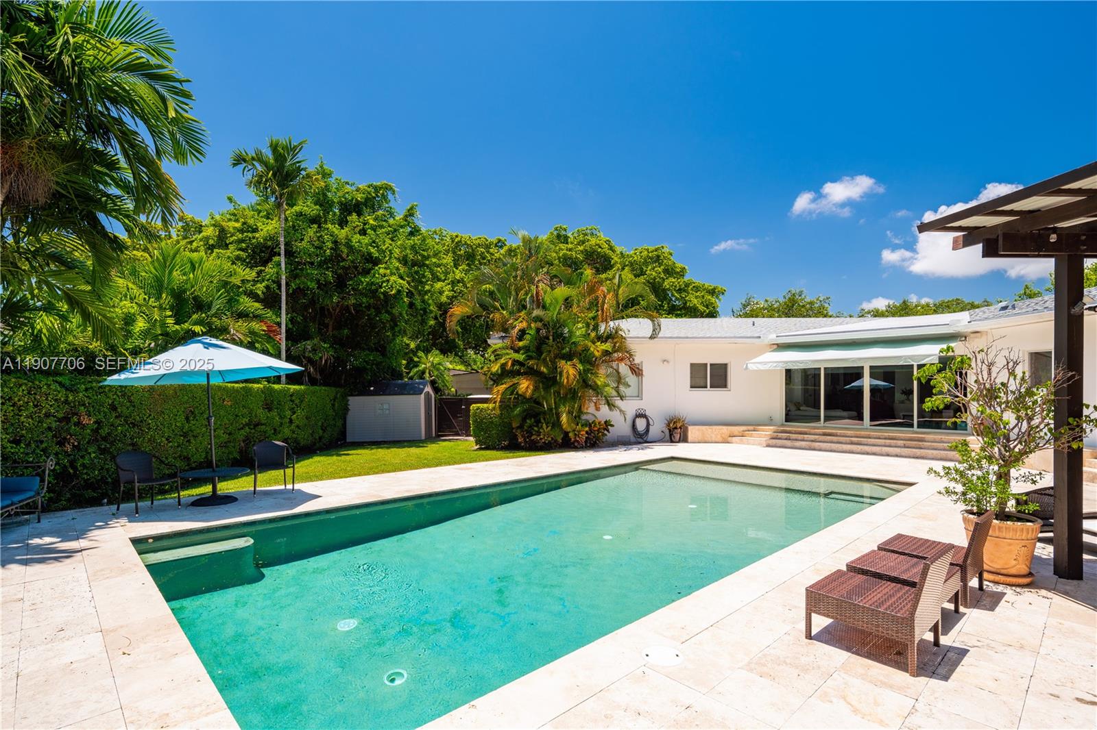 200 S Shore Dr S, Miami FL 33133